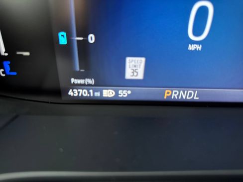 Used 2025 Ford Escape SE FWD image 17