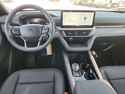 New 2026 Ford Explorer Platinum w/ LUX Leather Package AWD/4WD image 10