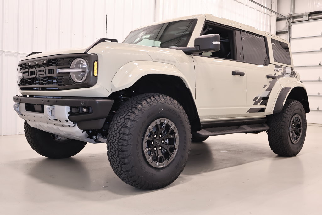 New 2026 Ford Bronco Raptor w/ Interior Carbon Fiber Pack AWD/4WD image 5