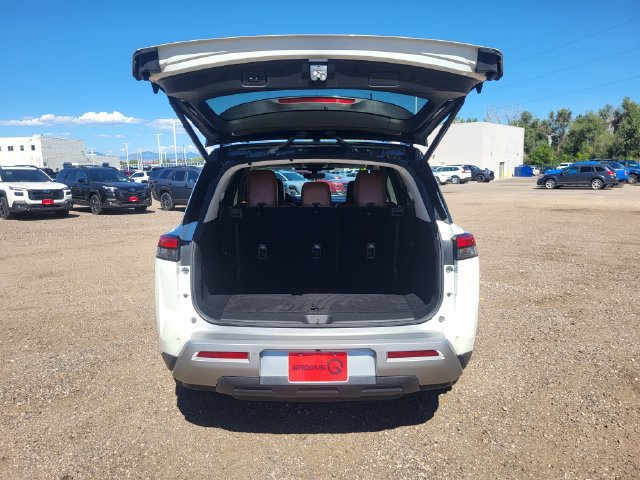Used 2023 Nissan Pathfinder Platinum w/ Lighting Package (N93) FWD image 26