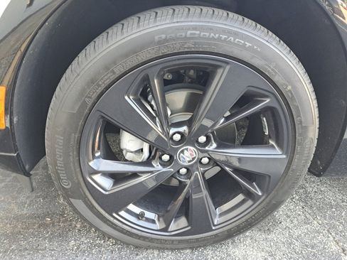 Used 2023 Buick Envision Essence w/ Sport Touring Package FWD image 21