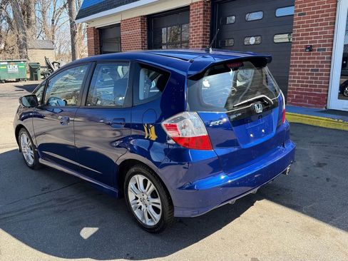 Used 2011 Honda Fit Sport image 3