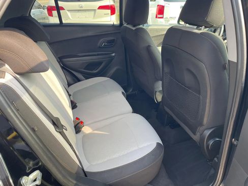 Used 2019 Chevrolet Trax LS w/ Tint and Cruise Package FWD image 12