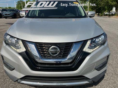 Used 2020 Nissan Rogue S w/ Special Edition Package image 19