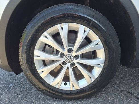 Used 2018 Volkswagen Tiguan S FWD image 24