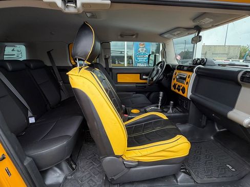 Used 2007 Toyota FJ Cruiser 4WD image 13