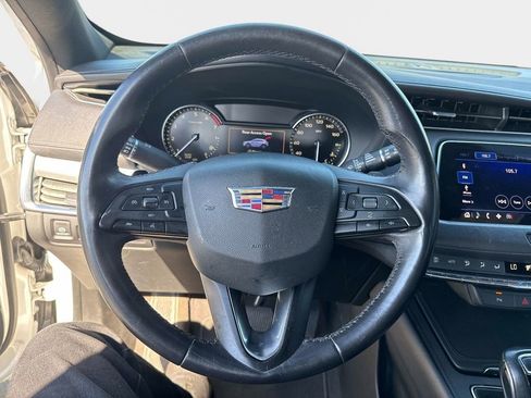 Used 2019 Cadillac XT4 Premium Luxury image 25
