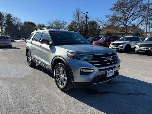 Used 2022 Ford Explorer XLT w/ Equipment Group 202A image 21