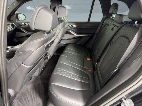 Used 2025 BMW X5 xDrive50e image 12
