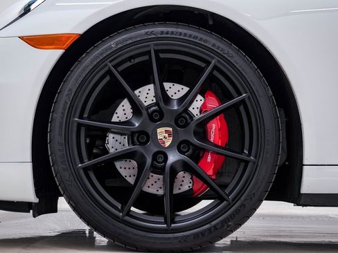 Certified 2016 Porsche 911 Carrera 4S image 14