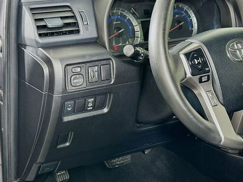 Used 2015 Toyota 4Runner SR5 image 10