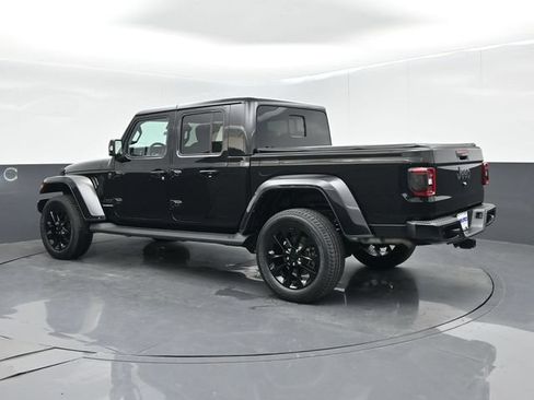 Used 2022 Jeep Gladiator Overland AWD/4WD image 6