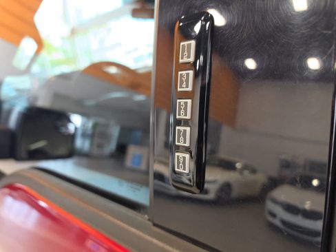 Used 2019 Ford F150 XLT w/ Equipment Group 302A Luxury AWD/4WD image 14