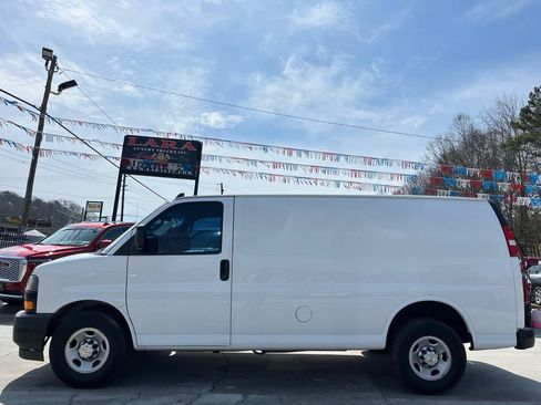 Used 2020 Chevrolet Express 2500 w/ Safety Package RWD image 4