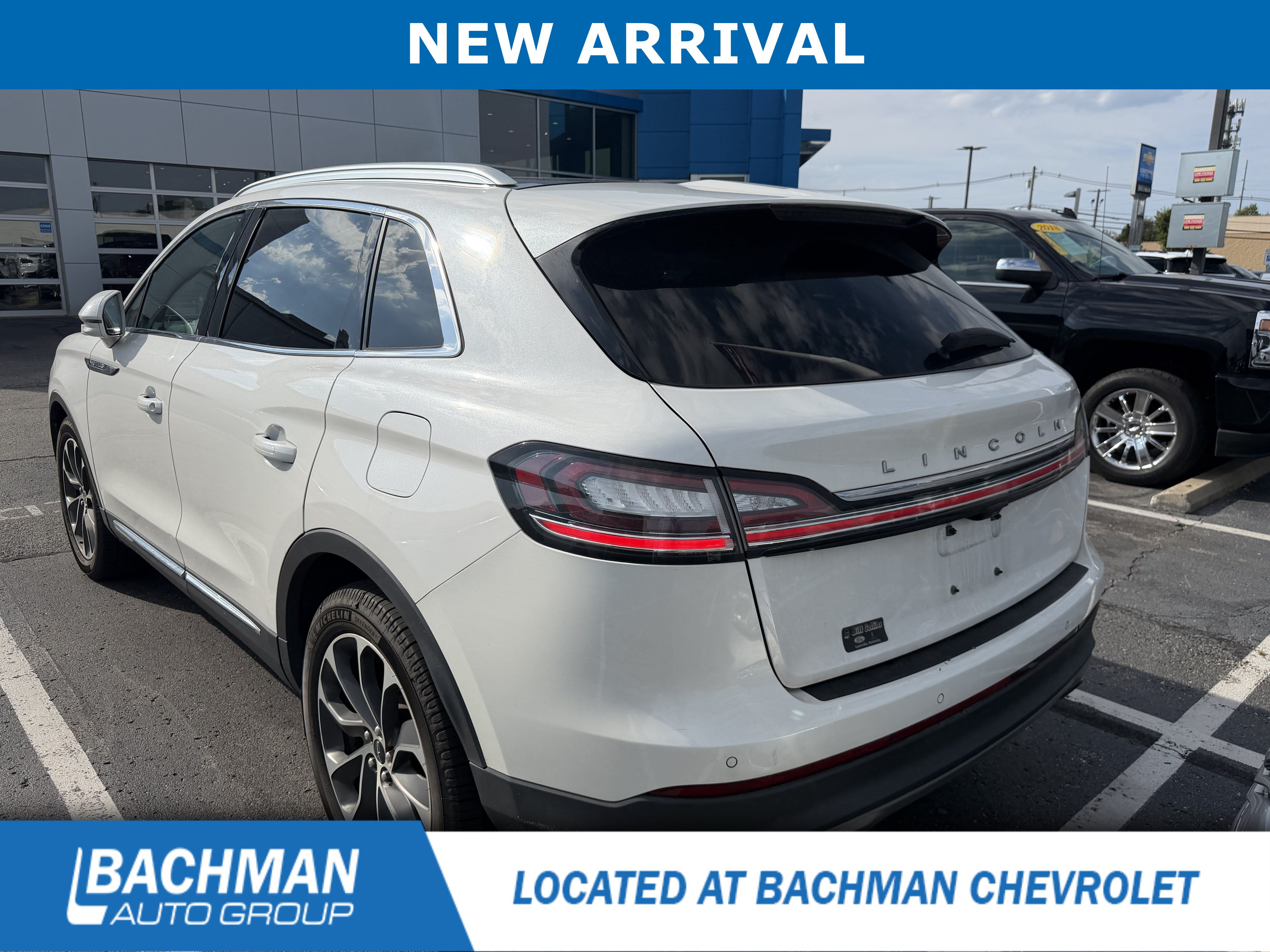 Used 2022 Lincoln Nautilus Reserve FWD image 4