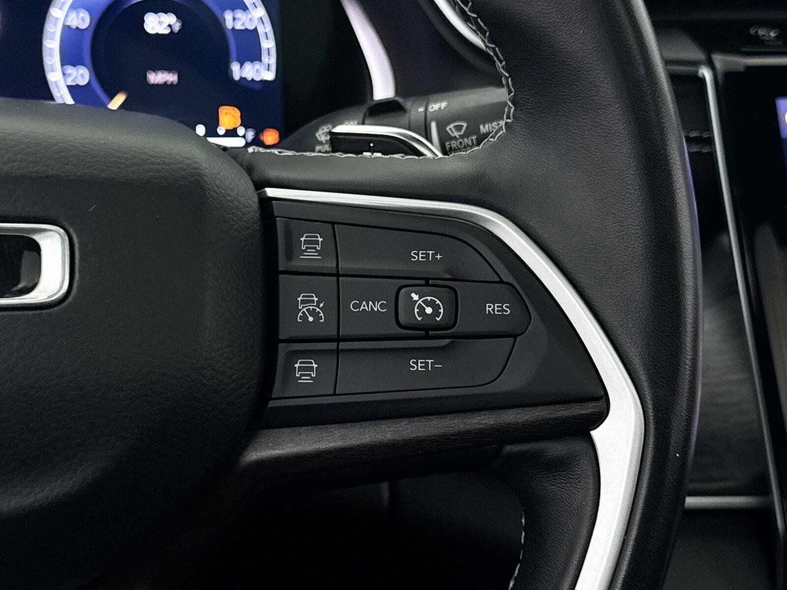 Used 2021 Jeep Grand Cherokee L Limited RWD image 21