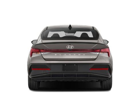 Certified 2025 Hyundai Elantra SEL FWD image 8