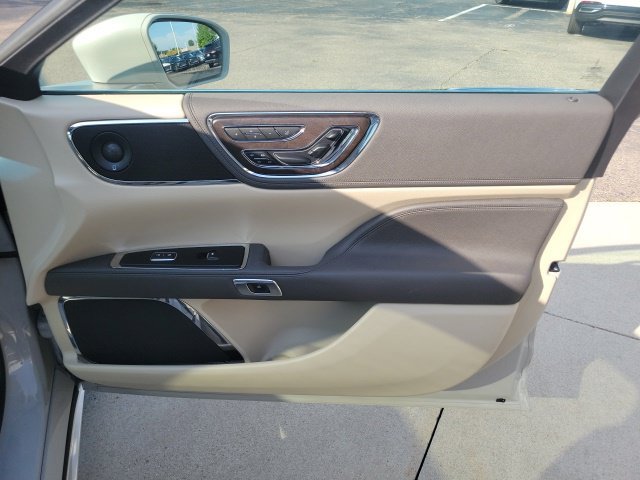 Used 2020 Lincoln Continental Reserve AWD/4WD image 27