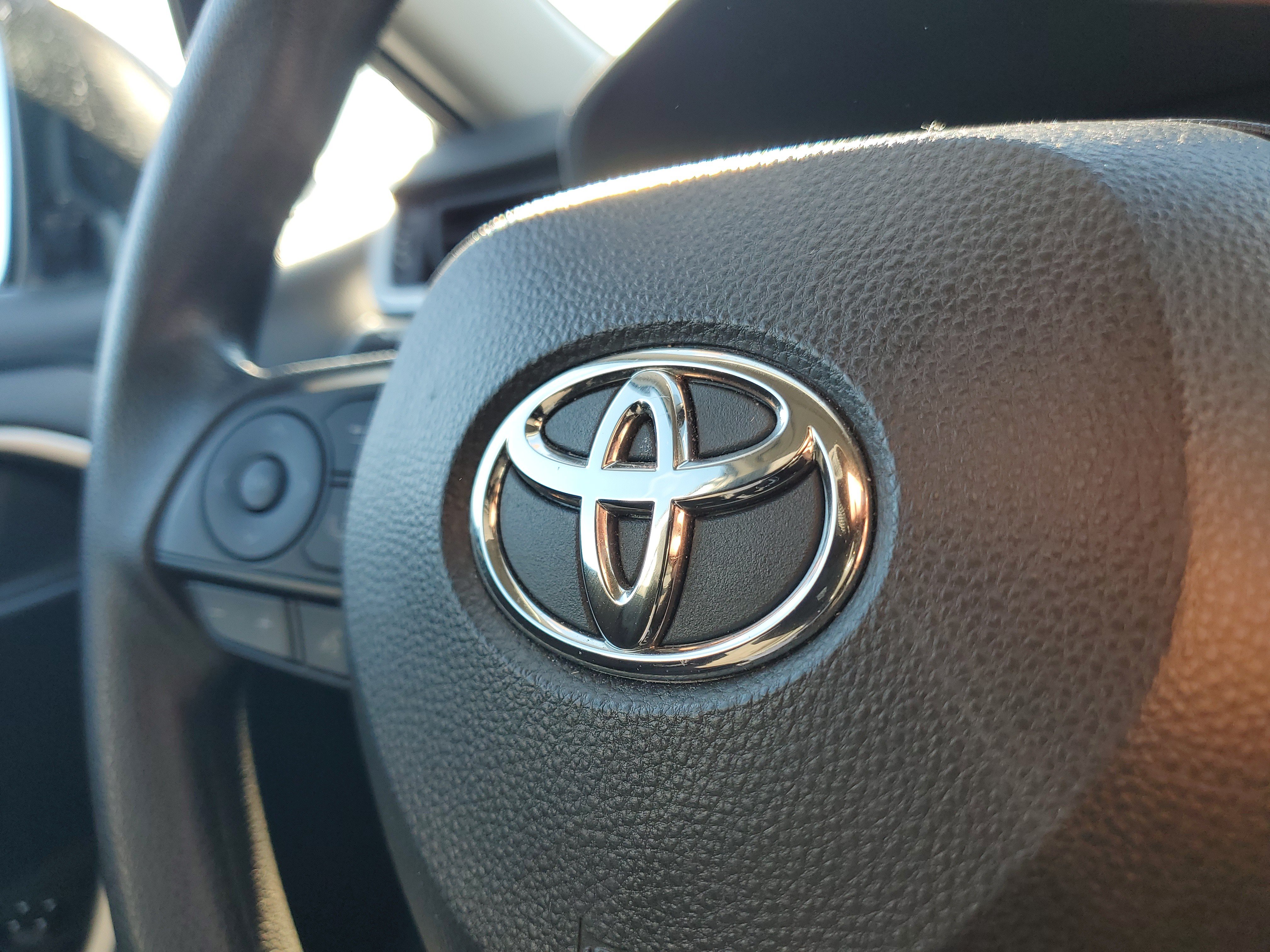 Certified 2025 Toyota RAV4 LE AWD/4WD image 23