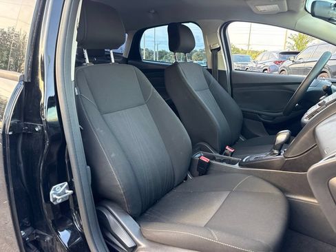 Used 2018 Ford Focus S FWD image 16