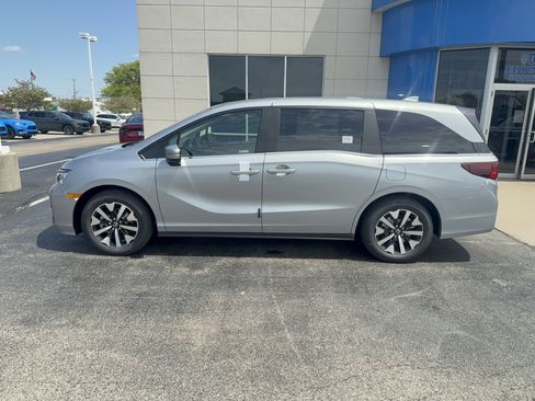 New 2026 Honda Odyssey EX-L image 8