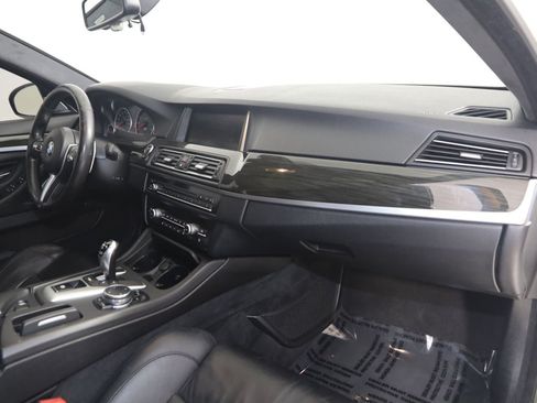 Used 2015 BMW M5 RWD image 44