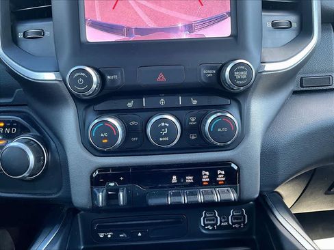 Used 2019 RAM 1500 Big Horn AWD/4WD image 18