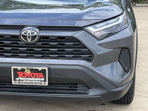 Used 2025 Toyota RAV4 XLE FWD image 8