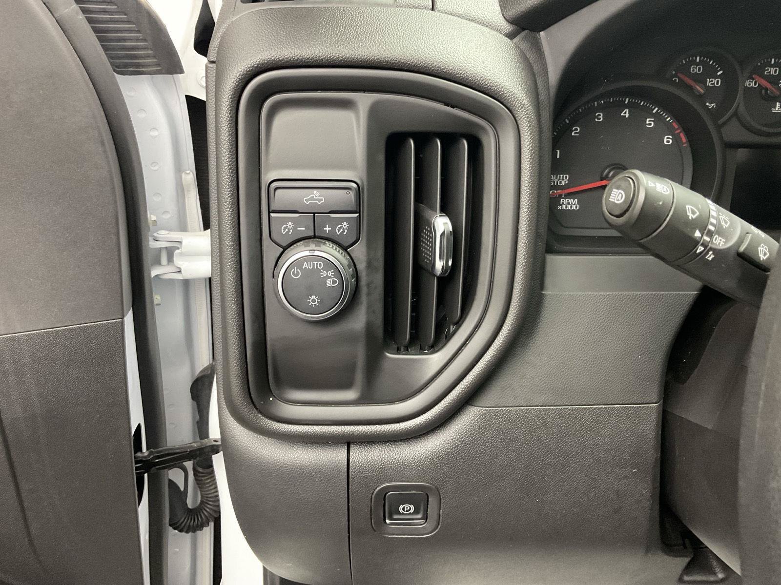 Used 2025 Chevrolet Silverado 1500 W/T RWD image 13