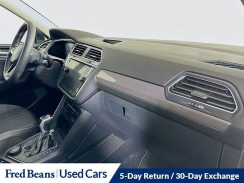 Used 2023 Volkswagen Tiguan SE image 29