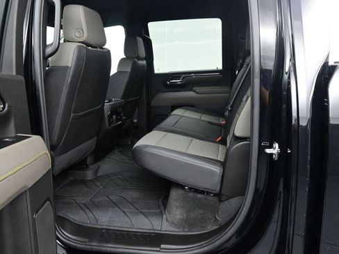 Used 2024 Chevrolet Silverado 2500 ZR2 image 13