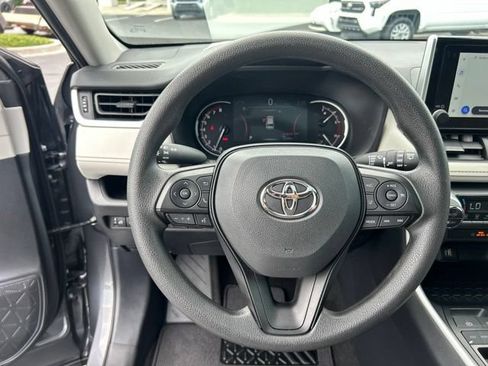 Used 2025 Toyota RAV4 XLE w/ Convenience Package FWD image 22
