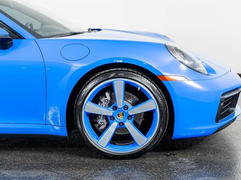 Used 2022 Porsche 911 Carrera image 6