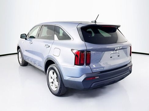 Certified 2023 Kia Sorento LX AWD/4WD image 7