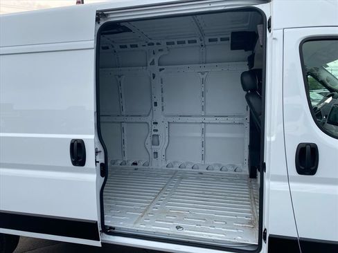 Used 2026 RAM ProMaster 2500 w/ Convenience Group FWD image 20