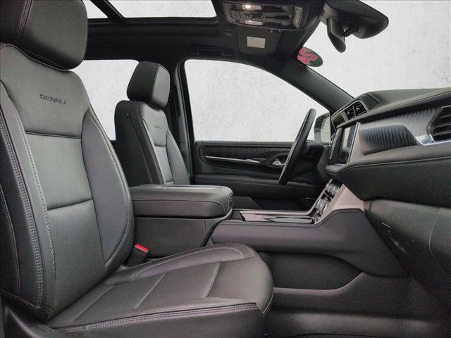 Used 2024 GMC Yukon XL Denali AWD/4WD image 24