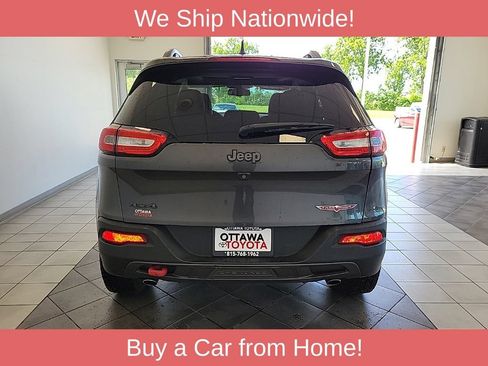 Used 2015 Jeep Cherokee Trailhawk w/ Comfort/Convenience Group AWD/4WD image 6