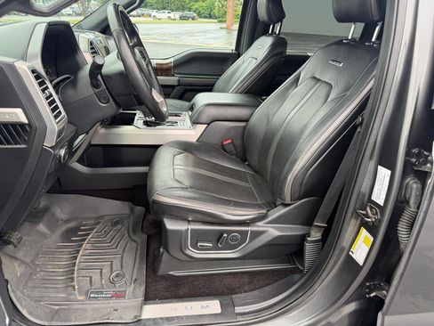 Used 2015 Ford F150 Platinum w/ Equipment Group 701A Luxury AWD/4WD image 9