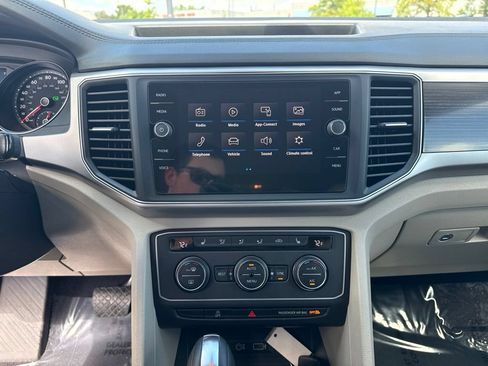 Used 2018 Volkswagen Atlas SE FWD image 17