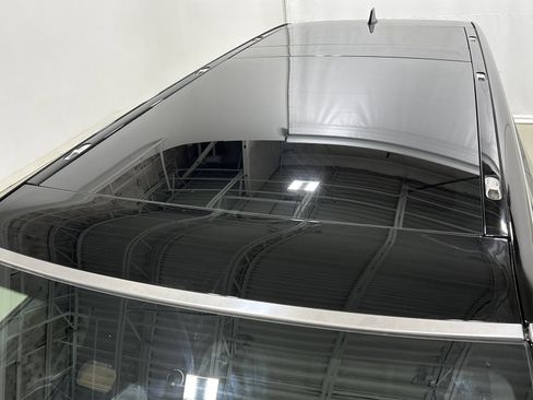 Used 2025 Rivian R1S Adventure AWD/4WD image 13