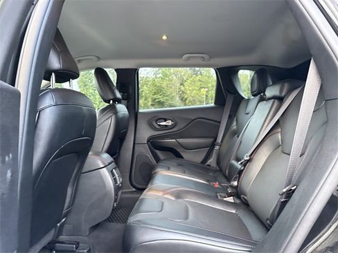 Used 2022 Jeep Cherokee Trailhawk w/ Sound & Nav Group image 11