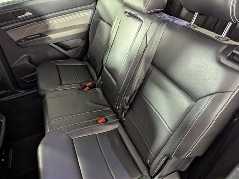 Used 2022 Volkswagen Atlas SE image 16