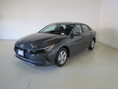 Used 2023 Hyundai Elantra SE