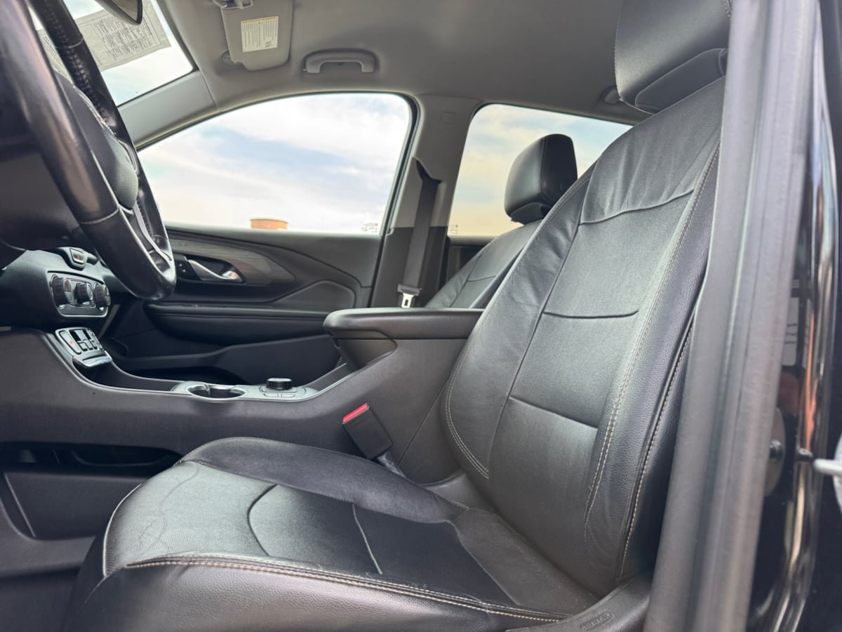Used 2020 GMC Terrain SLT AWD/4WD image 16