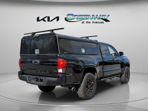 Used 2022 Toyota Tacoma SR w/ SR Convenience Package image 32