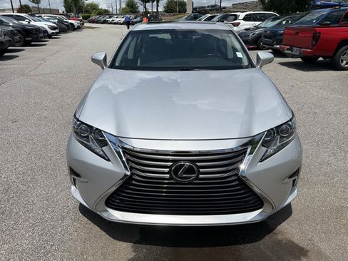 Used 2016 Lexus ES 350 w/ Luxury Package w/Wood Trim FWD image 2