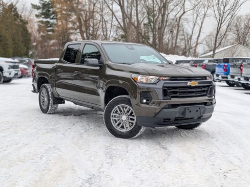 Used 2023 Chevrolet Colorado LT w/ LT Convenience Package II image 1