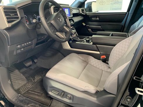 Used 2025 Toyota Tundra SR5 AWD/4WD image 25