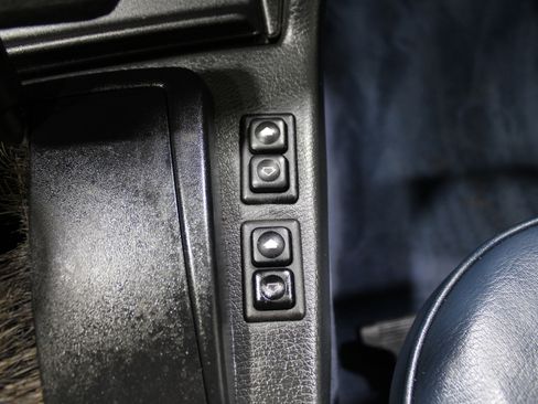 Used 1986 BMW 325 Sedan image 16