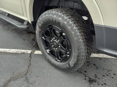 New 2025 Ford Ranger XLT w/ Equipment Group 301A High image 10